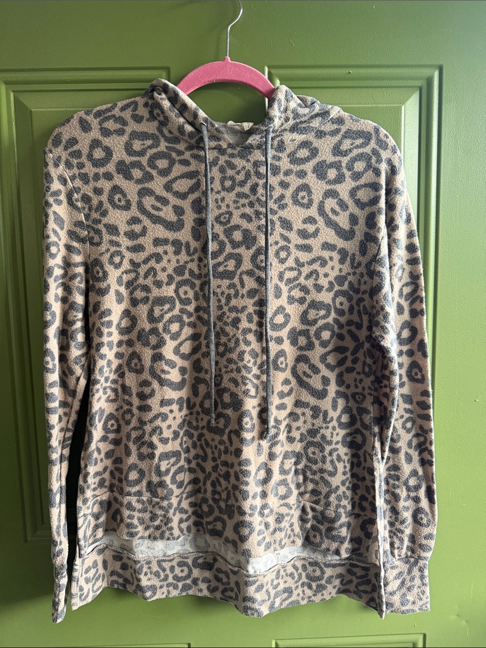 Leopard Print Hooded Pullover Sweater - Tan and black